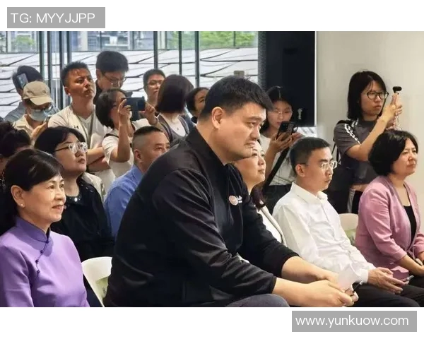 姚明跨界演艺圈成好莱坞明星展现中国体育魅力与文化风采