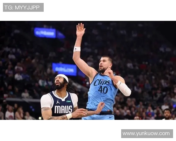 快船队全队爆发，横扫独行侠队——实力与团队合作的完美结合