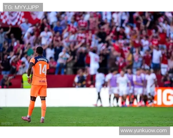 比达尔：塞维利亚队友的警钟，战胜巴萨的关键