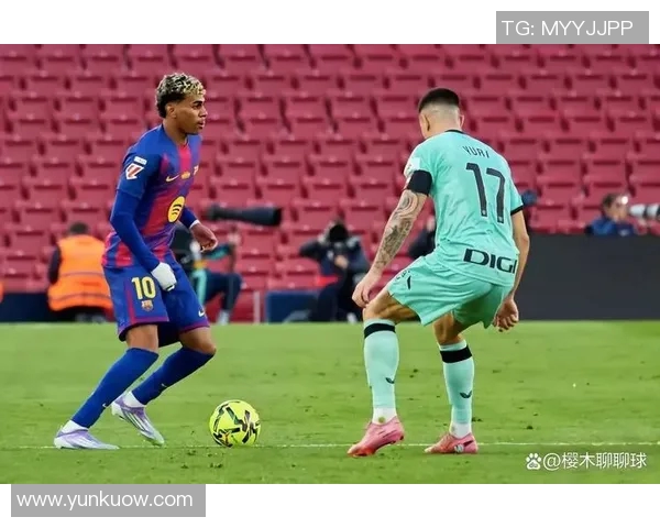 皇家马德里逆袭巴萨登顶西甲积分榜：荣耀与激情的双重奏